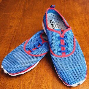 Socone New Sports ~ Sz 44 = 10.5 ~ Mesh Water / Athletic Shoes ~ NWOT